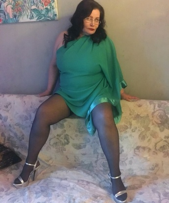 С опытом в этой индустрии, я знаю, как доставить удовольствие и расслабление своим клиентам.
Предлагаю широкий спектр услуг, чтобы удовлетворить все твои желания и фантазии. Страстный секс, массаж с эротическим завершением или ролевые игры – выбирай, что затмит твой разум. 💋💦
Мои клиенты говорят, что я интеллигентная и образованная компаньонка, с которой можно не только загорячиться в постели, но и насладиться умным разговором после. Один-одинёшенок или групповой секс – я постараюсь удовлетворить твои сокровенные фантазии. 😉
Погрузись в мир безудержного наслаждения и экстаза со мной. Я жду тебя, чтобы сделать твои мечты реальностью. Сделаю так, чтоб ты захотел вернуться еще и еще! 😈
Ознакомься со мной и моими фото в моем профиле ниже. Только в Москве. Давай возьмем от жизни все! 💥🔥 4380, 53 года